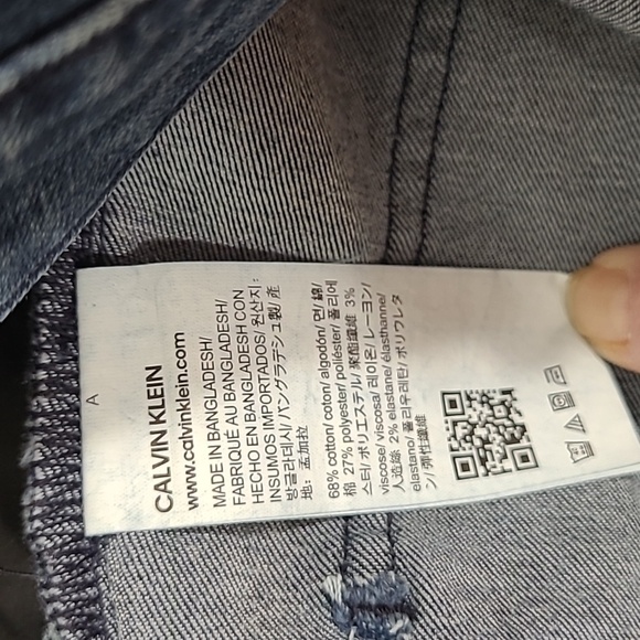 Calvin Klein Women's sz 6 Slim Mid Rise Boyfriend Fit Denim Jeans - Picture 7 of 11